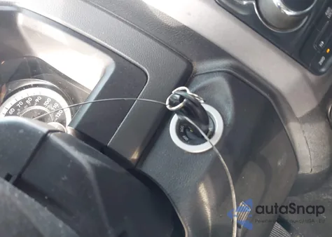 2018 Ram 1500 Express 4X4 6'4 Box z USA, uszkodzony, nr VIN 1C6RR7FGXJS320546